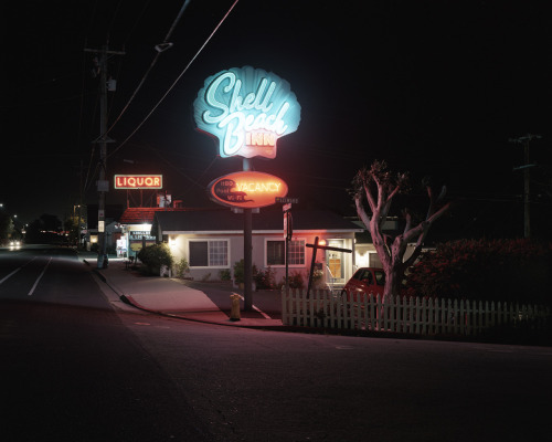 cafeinevitable:Up All Nightphotos: Dave Egan(via nevver)