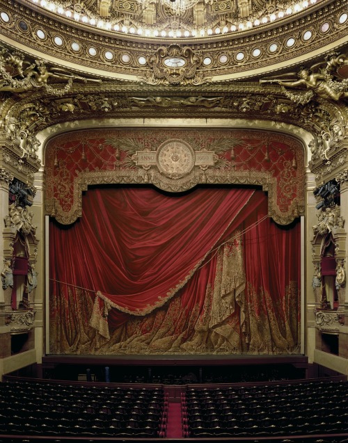 culturenlifestyle:Stunning Images of World Famous Opera Houses...