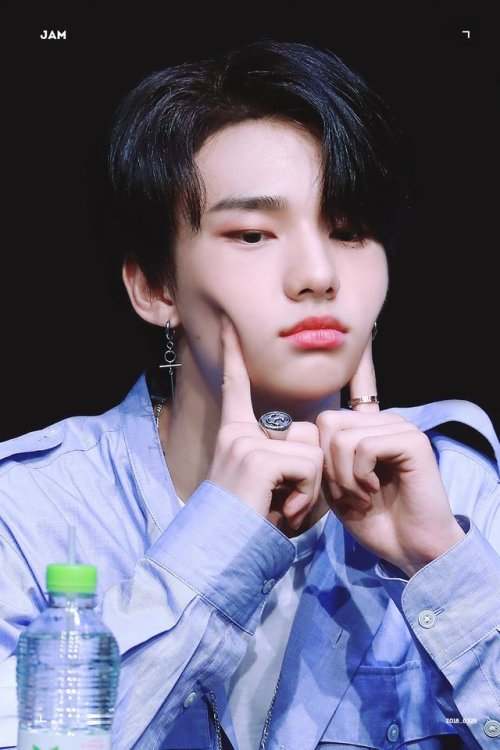 yourdailyhyunjin:© JAM