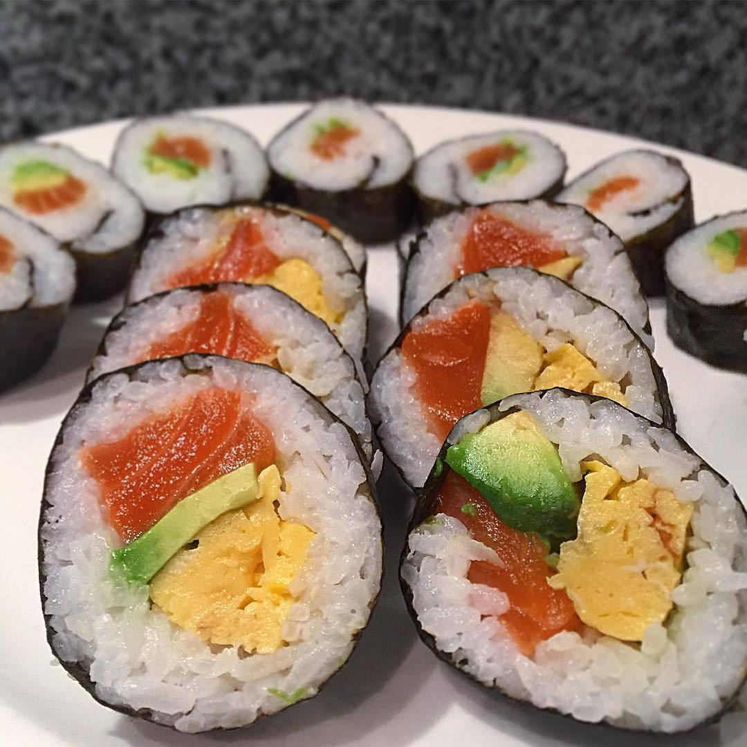 WHAT'S THE FOOD? — Handmade Salmon, Avocado and Tamago Futomaki!! 👌🏻...