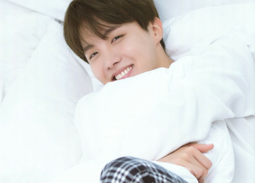 scans yourdaily yourdailyjhope cr:613°C boyfriend smile