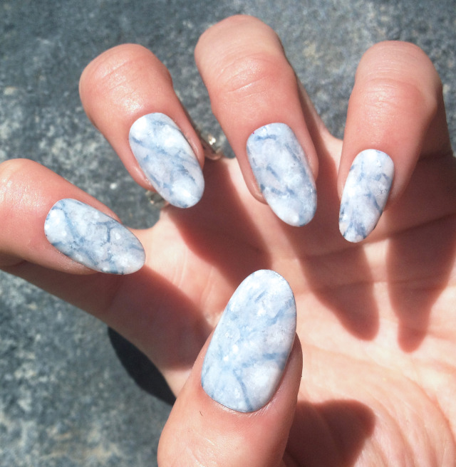 | nailedbygrace: Grey Marble Nails