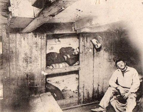 oledavyjones:The bunks of the foscle weren’t always posh.