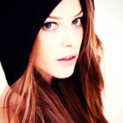 Next photo of Lauren German