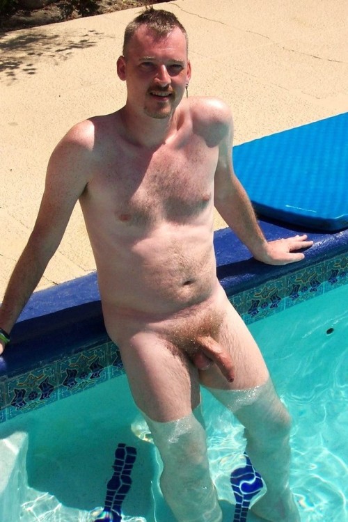 cutenakedguysoutside:Foreskin summer dreams at the pool!Hot...