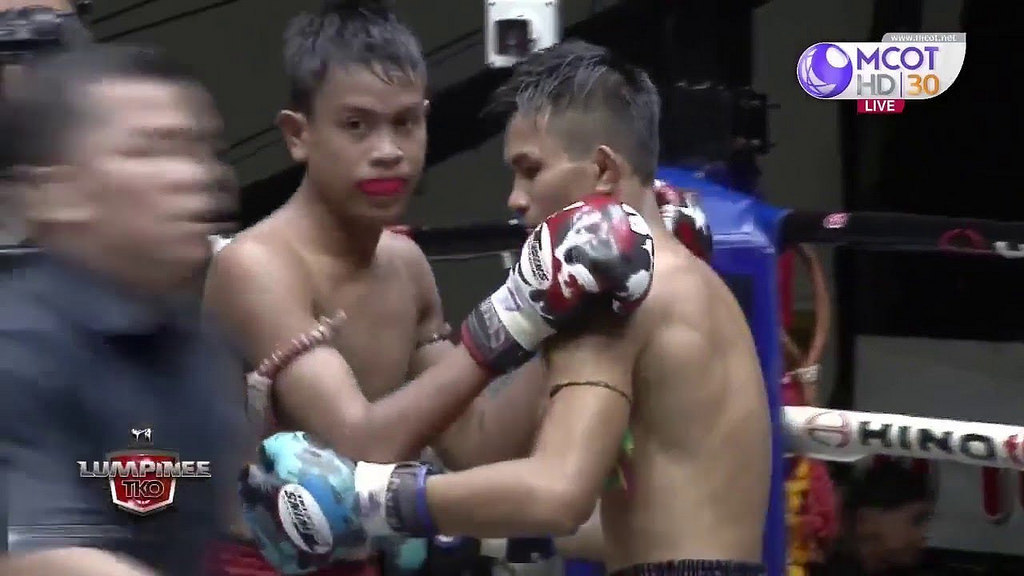 Liked on YouTube: ศึกมวยไทยลุมพินี TKO ล่าสุด 1 ธันวาคม 2561 Muaythai HD 🏆 youtu.be/wgfwT4-Fa60