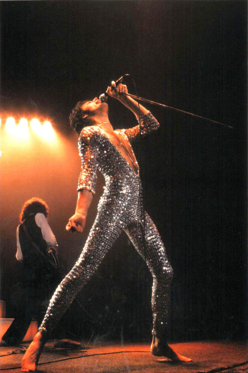 soundsof71:Queen in Detroit: Freddie Mercury and Brian May, Cobo...