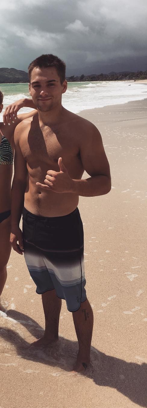 Shirtless Thomas