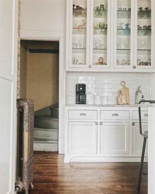 oldfarmhouse:Butlers pantryPhotocredit:#thevictorianfarmhouse