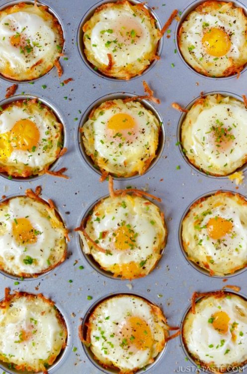 foodffs:Cheesy Hash Brown Cups with Baked EggsFollow for...