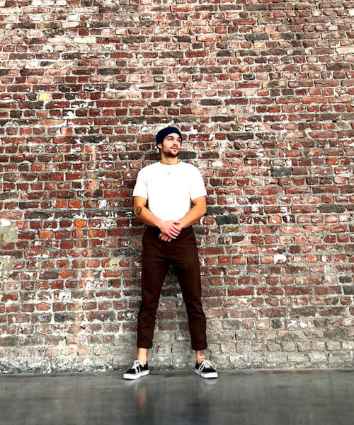 stellina-4ever:dylansprayberry: Brick wall, waterfall, u...