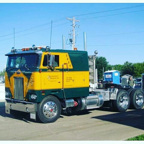 Semitrckn — Coe Peterbilt classic 352