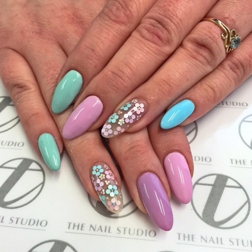 teenails:Spring nails! #TheNailStudiobyTO #naturalnails...