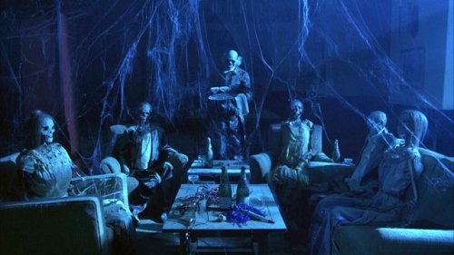 art movie film the shining kubrick stephen king horror death mort skeleton squelette crâne skull blue spider snow winter memento mori vanitas vani vision hallucination wendy torrance
