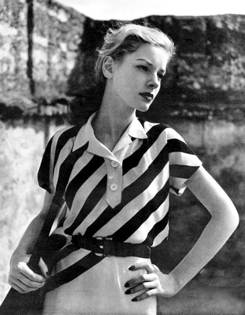 Classy And Fabulous Lauren Bacall Photographed By Louise Dahl Wolfe 