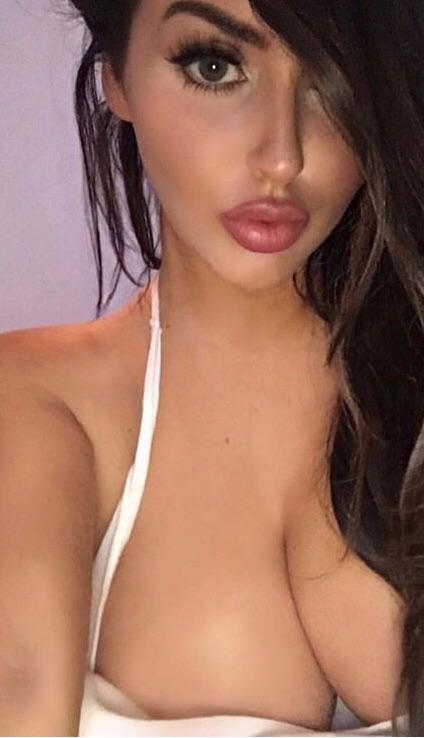 abigail-ratchford-fan:Tbt http://bit.ly/2ocI73e