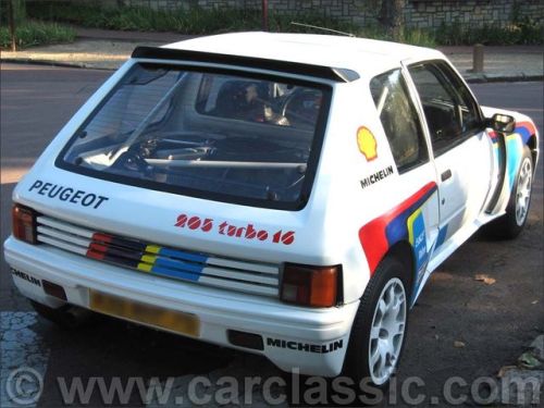 nerddecarro:Peugeot 205 Turbo 16 1984