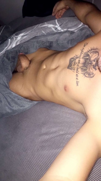 str8guysbaited:More STR8 BOYS HERE! Follow!