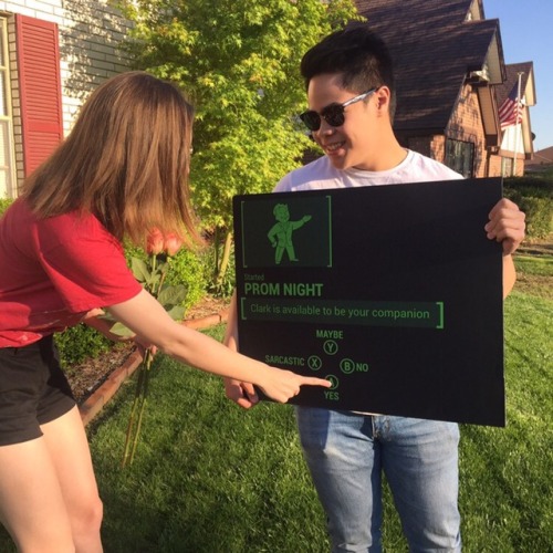 iventheuke:So my boyfriend asked me to prom :)His Instagram:...