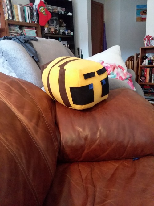 Queen of the Barrel, I made a minecraft bee plushie ...