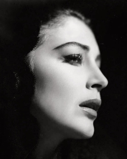 summers-in-hollywood:Ava Gardner by George Hoyningen-Huene, 1956