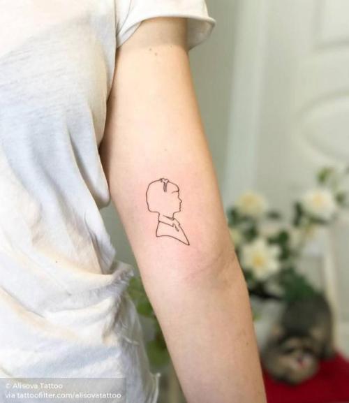 By Alisova Tattoo, done in Moscow. http://ttoo.co/p/28046 fine line;small;alisovatattoo;family;line art;inner arm;facebook;twitter;minimalist;portrait