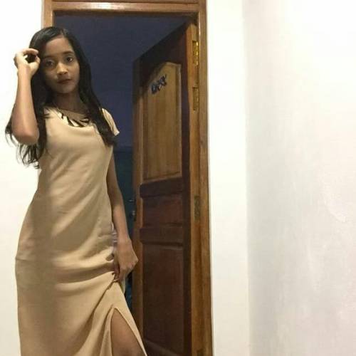 dhivehihornyteens:anujkhar93:Nasha Wahydh17 years Addu...