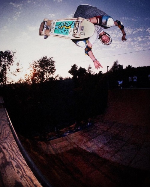 jgrantbrittain:Mark Gonzales backside ollies the Fallbrook...