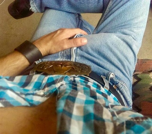 jeansdude14:phd-bullrider:Can’t hide or deny a cowboy...