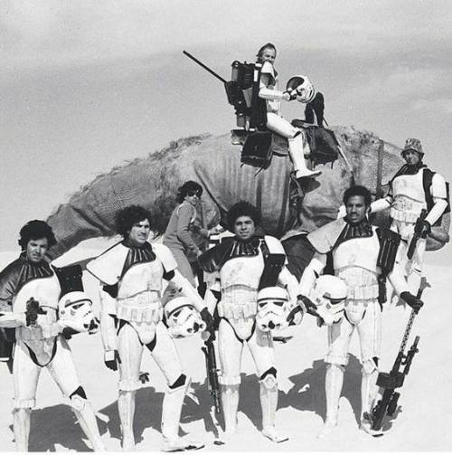 aiiaiiiyo:Sandtroopers in Tunisia - 1976 Check this blog!