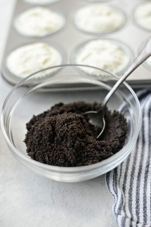 foodffs:No-Bake Cookies and Cream Mini CheesecakesFollow for...