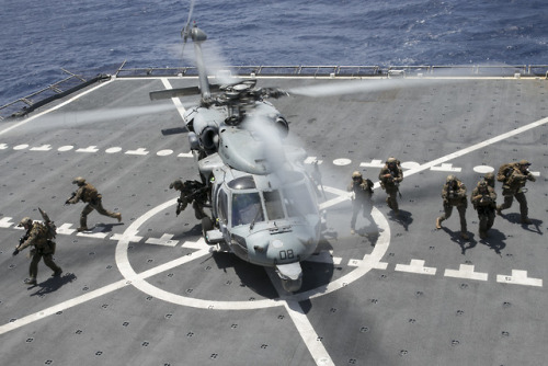 Force Reconnaissance Marines with Maritime Raid Force, 31st...