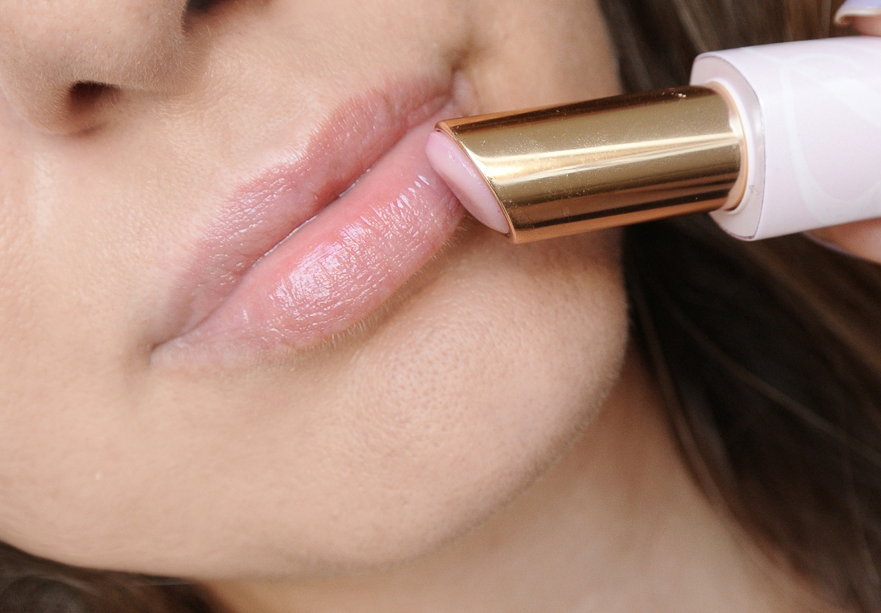 Estee lauder deals lip balm