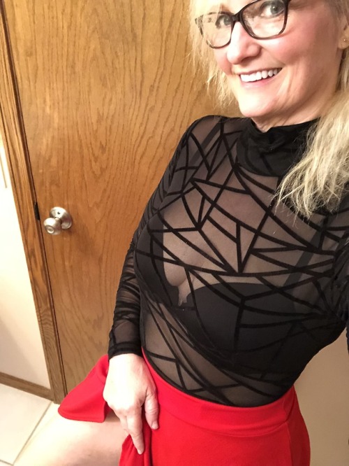 thesecretwhorenextdoor:Got a sex date tonight. Should I wear...