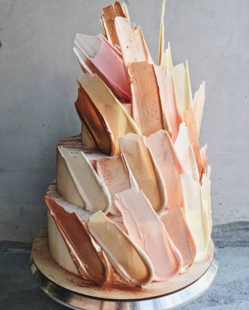 sosuperawesome:Brushstroke Cake Art by Kalabasa Bakery, on...