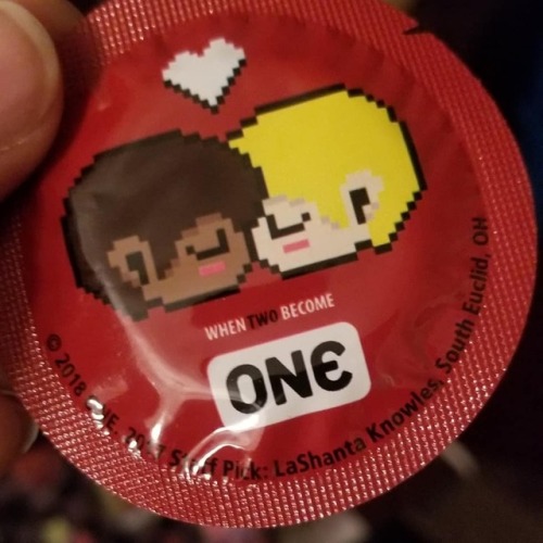 pointlesspeachface:Sooooo I entered a #onecondom competition...