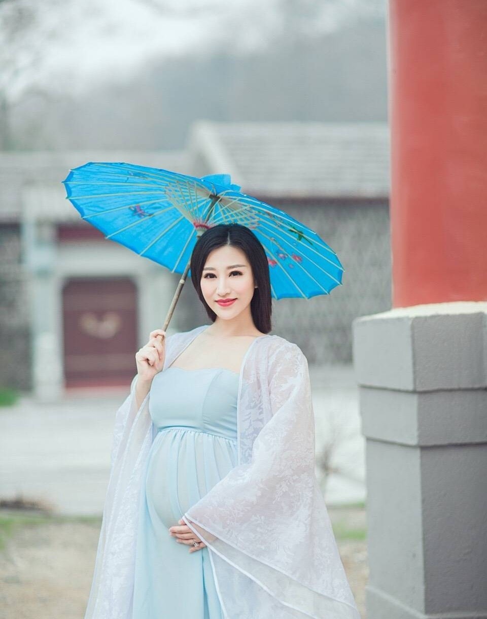 A Chinese college girl with a pregnancy fetish. — I'm a ...