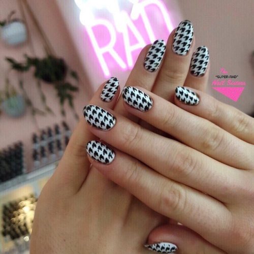 Houndstooth Missu Nails Australia Vic Educators