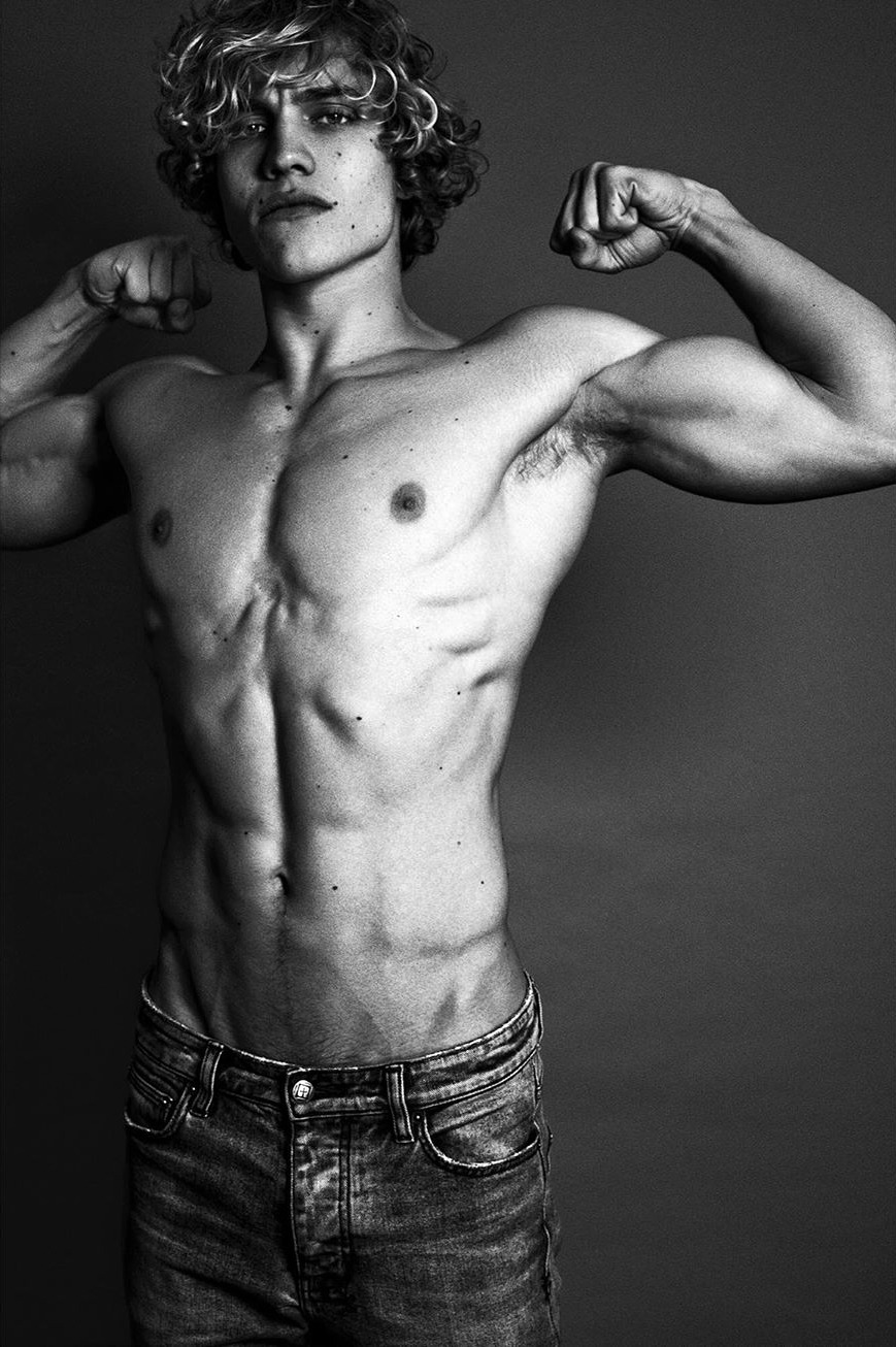 Owen Lindberg photographed by Anthony Meyer. meninvogue. meninvogue:"O...