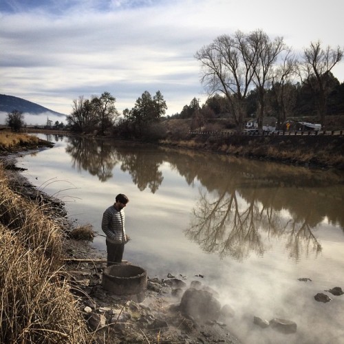 Misty mornin’ explorin.#pnw #reflections #oregon...