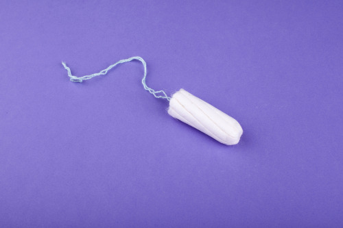 Putting in a tampon hurts me. How do I do it? | Planned Parenthood