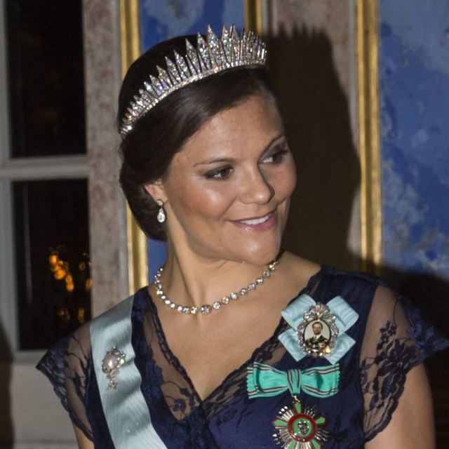 Europe's Royal Jewels — Baden Fringe Tiara ♕ Swedish Royal Jewel...