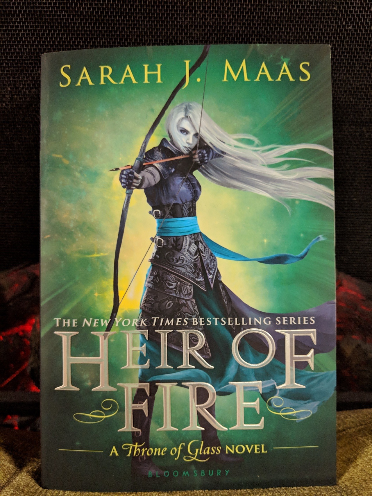 sarah j maas heir of fire series