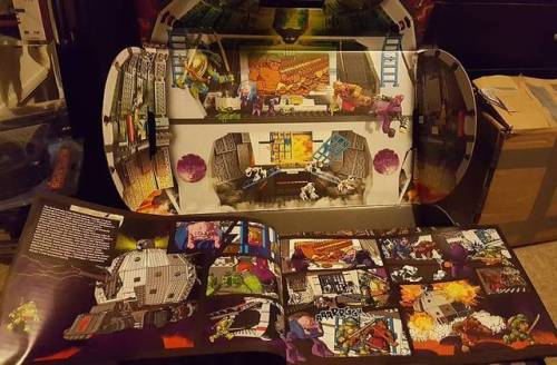 Even the packaging is epic!!! This thing is massive #technodrome...