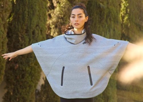 lightresist:NIKE PONCHO