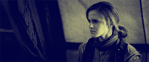 elle continue d’y croire. she still believes in his recovery.