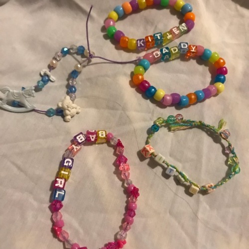 beaded bracelets on Tumblr