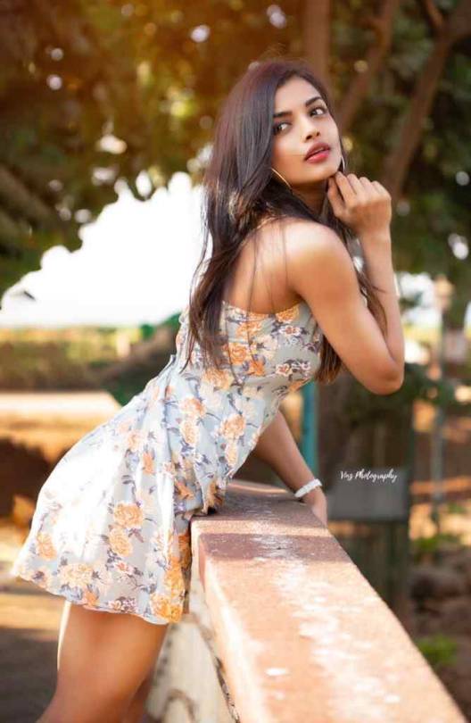 Ashna zaveri,ashna zaveri hot,ashna zaveri hot and sexy,ashna zaveri sexy,ashna zaveri beautiful,ashna zaveri hot figure,ashna zaveri biography