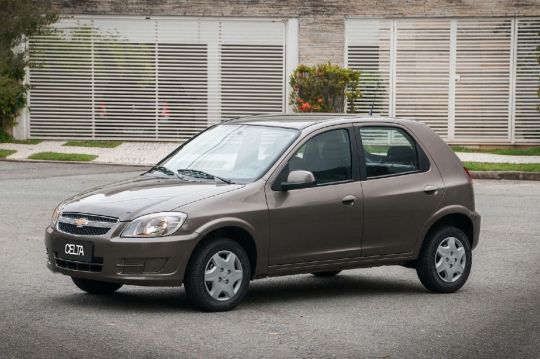 chevrolet celta nomes carros