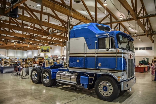 Semitrckn — Coe Kenworth custom K100